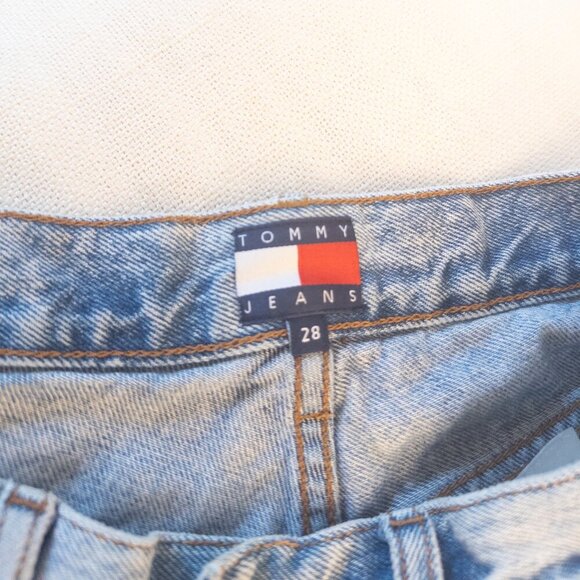 Tommy Jeans High Waist Vintage Denim Shorts Size 28 Light Wash Cutoff - Picture 3 of 3